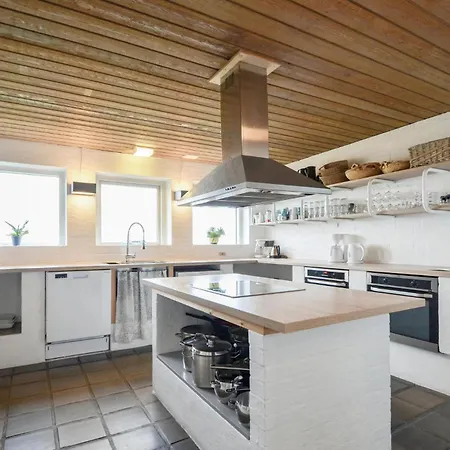 Stunning In With Sauna Feriehus *