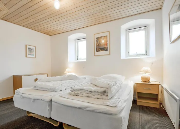 Holiday home Stunning In With Sauna Knebel